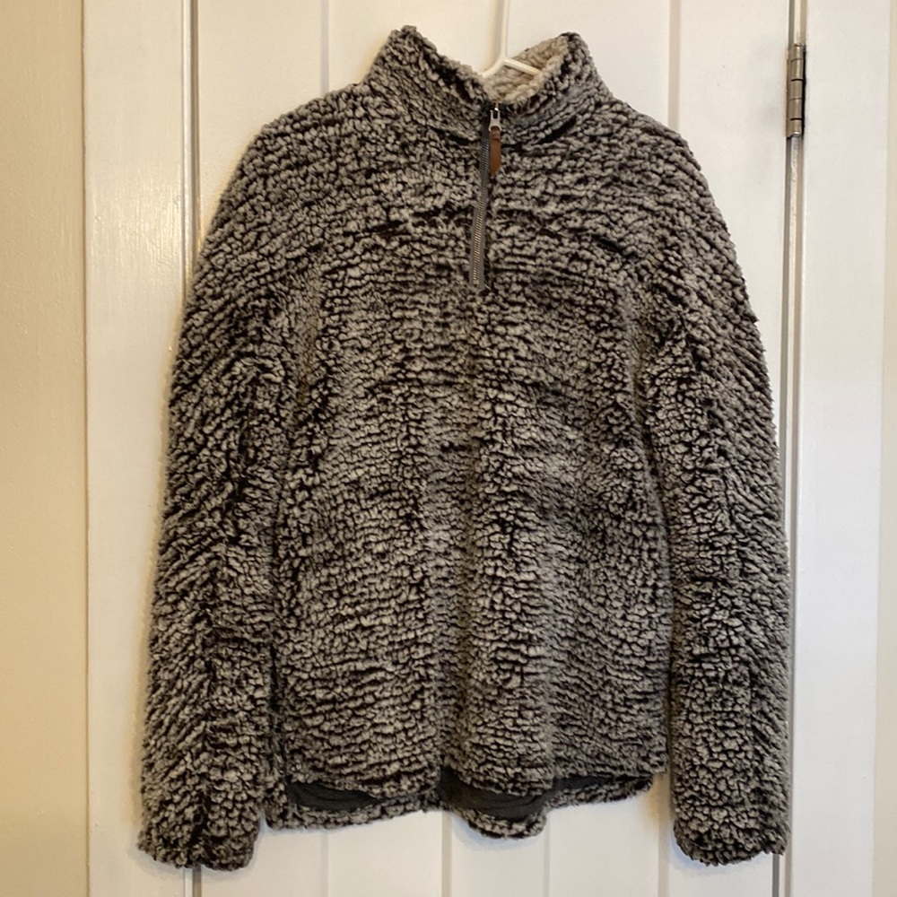 Women’s thread and supply quarter zip Sherpa